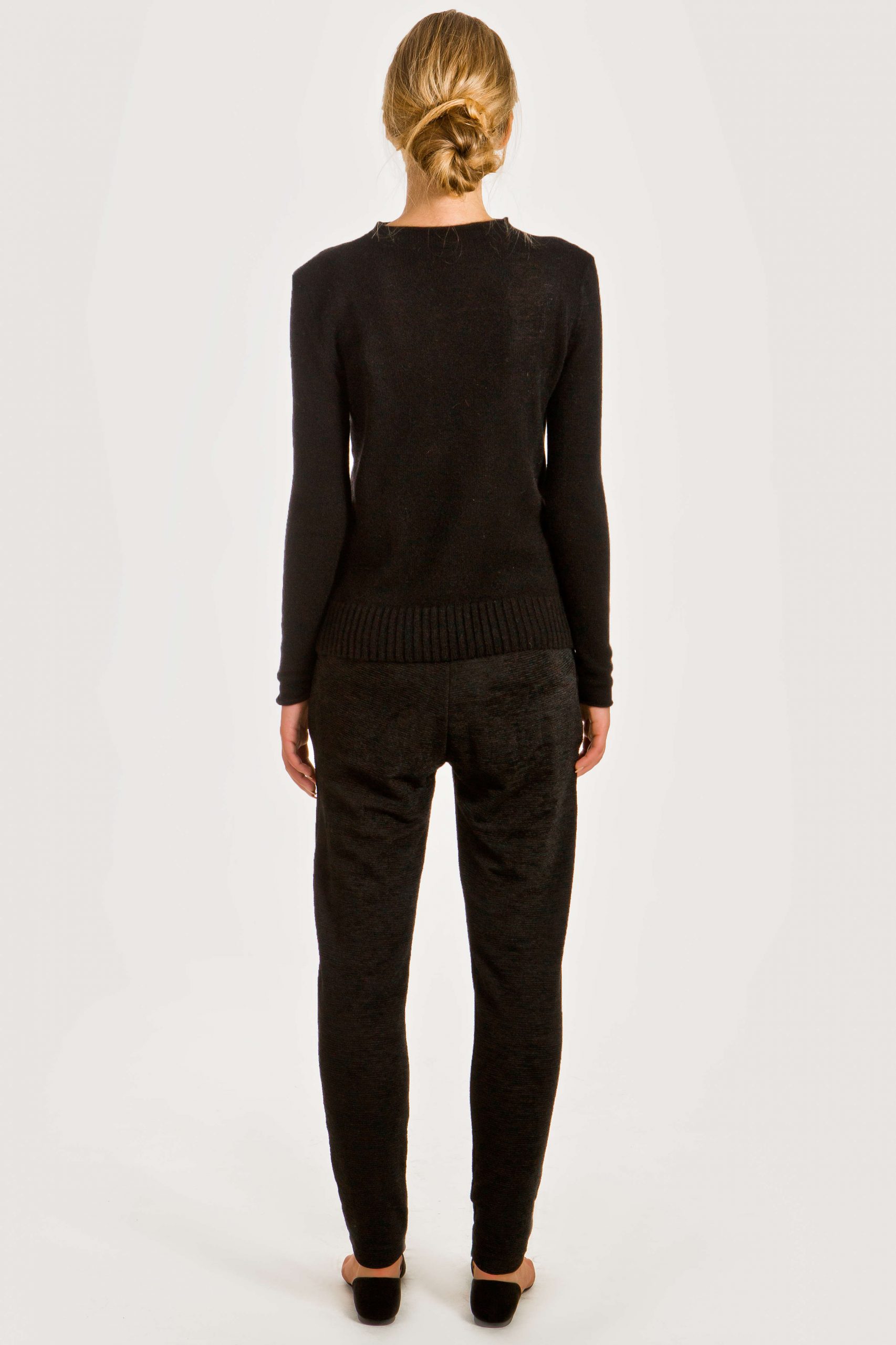 Black short cashmere cardigan damen strickjacke HELEN | Cashmere sweaters and cardigans by Krista Elsta Knitwear
