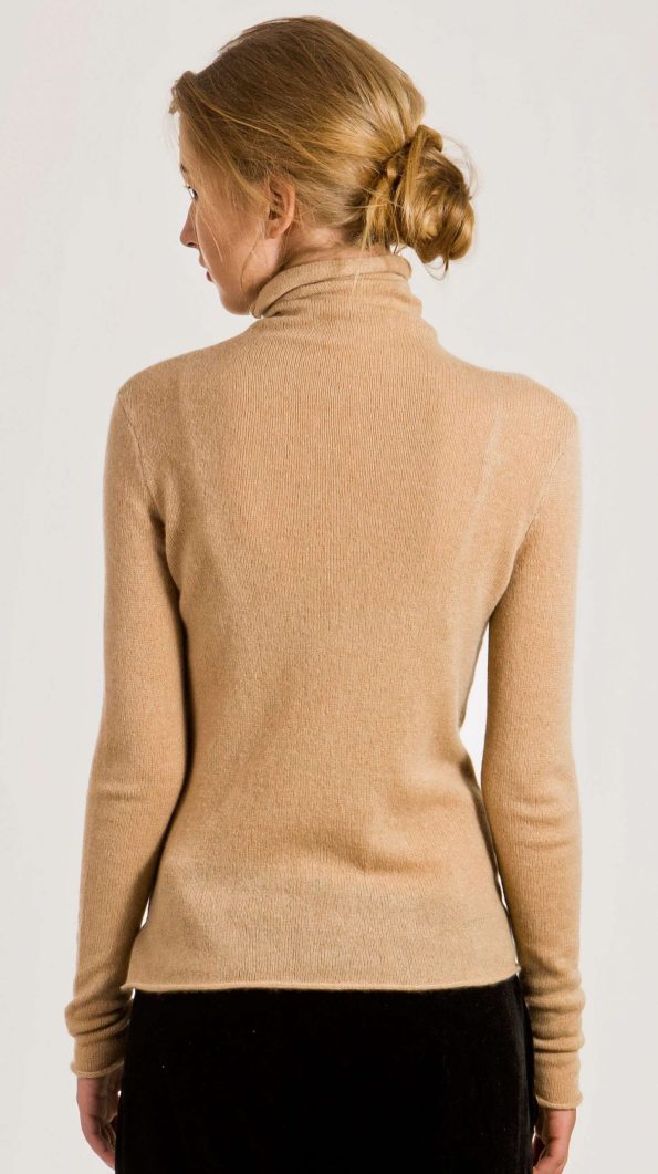 Camel cashmere turtleneck womens sweater damen pullover MARGO | Cashmere sweaters and cardigans by Krista Elsta Knitwear