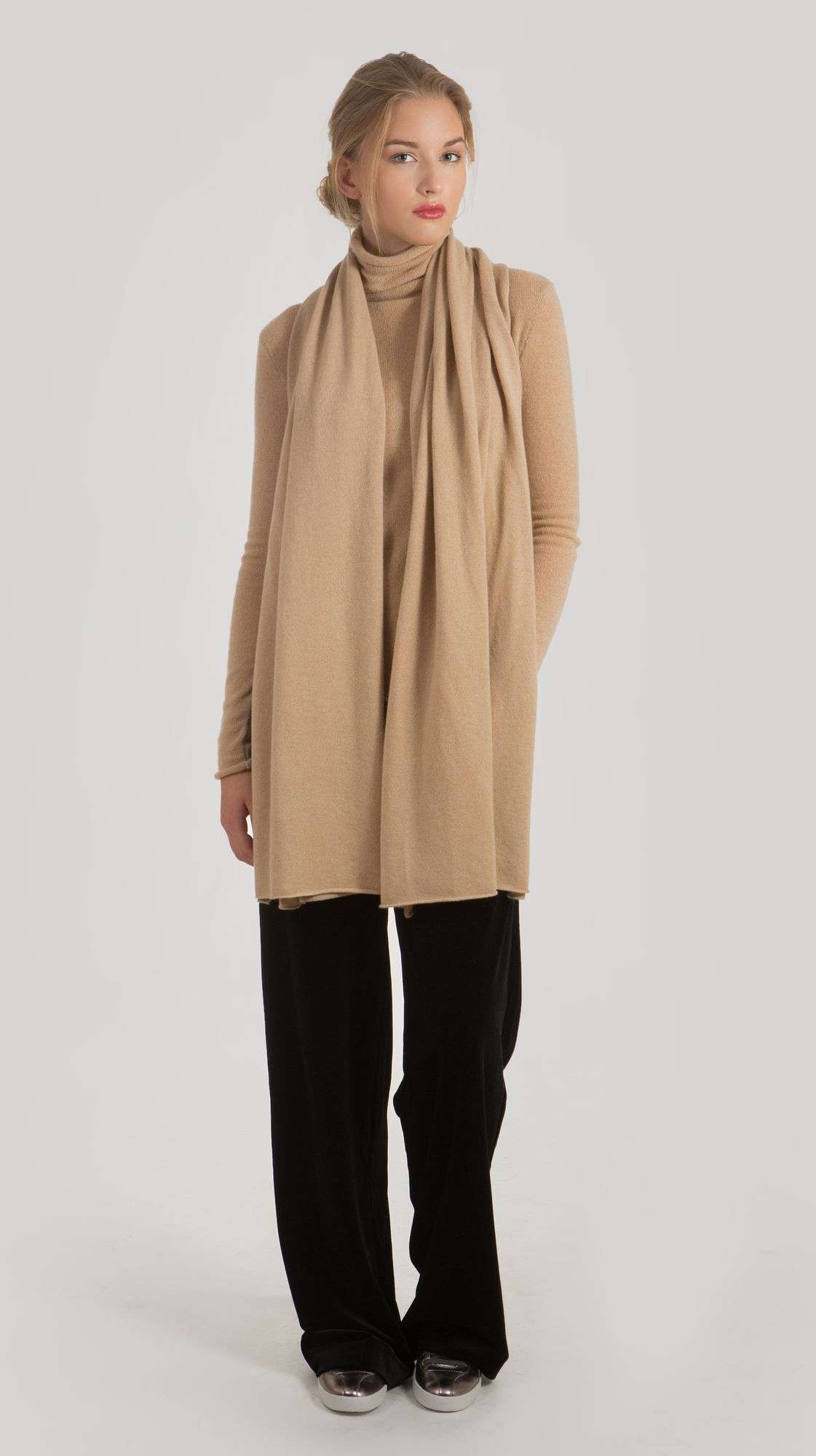 Camel cashmere scarf ALEX | Cashmere sweaters and cardigans by Krista Elsta Knitwear