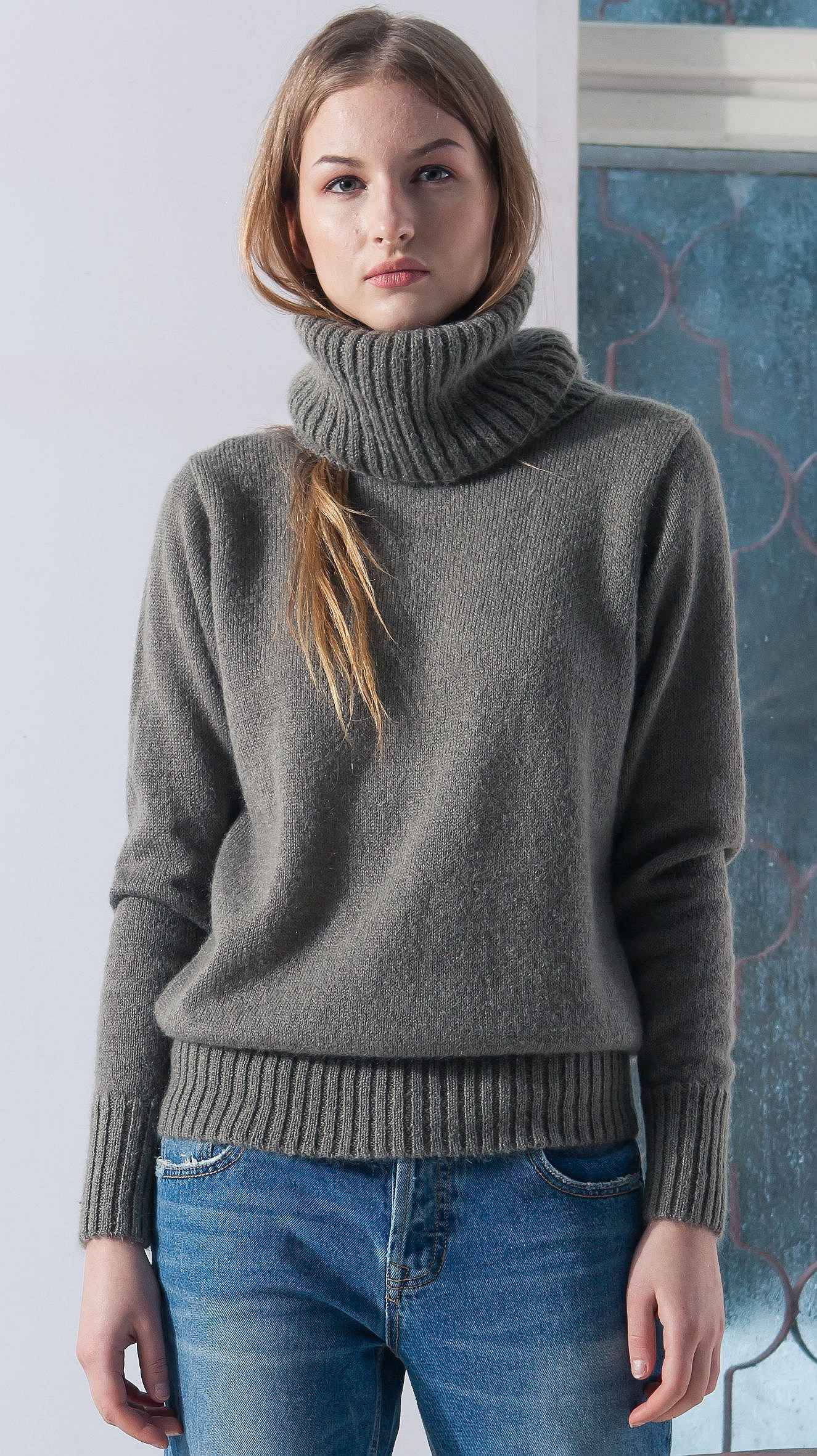 wool turtleneck womens