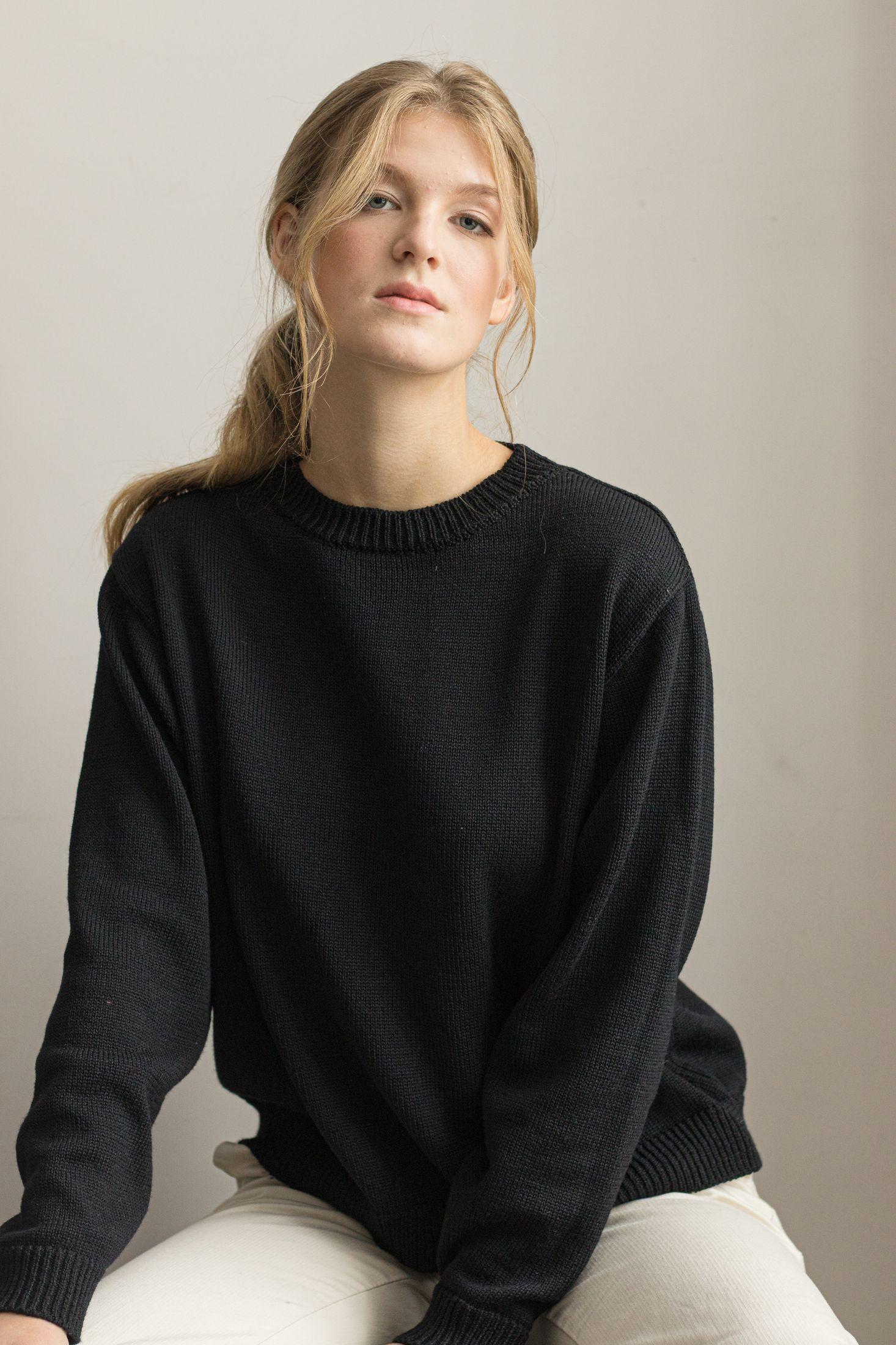 Black women's discount crew neck sweater