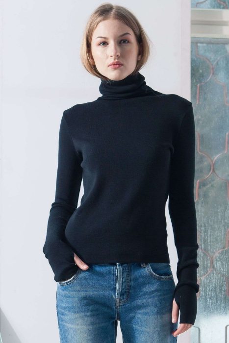 Black turtleneck sweater ADA